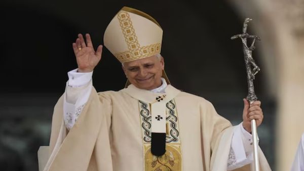 புதிய போப் ஆக பதவியேற்றார் 14ஆம் லியோ ராபர்ட் பிரிவோஸ்ட்! உலக நாடுகளின் தலைவர்கள் வாழ்த்து!