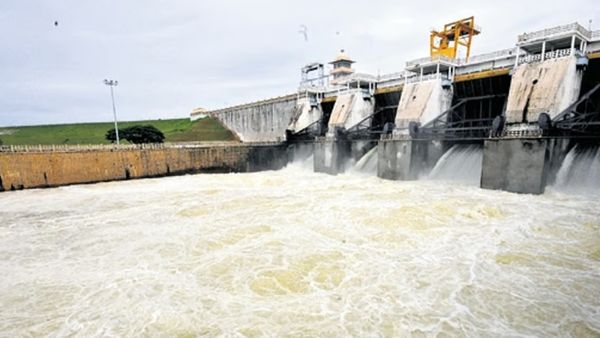 காவிரி கரையோர மக்களுக்கு வெள்ள அபாய எச்சரிக்கை.. கபினி அணையில் இருந்து 25,000 கன அடி நீர் திறப்பு!