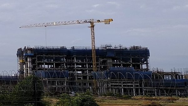 மதுரை எய்ம்ஸ் மருத்துவமனை.. பிரம்மாண்டமாக நிற்கும் 3 கட்டிடங்கள்.. எவ்வளவு பணிகள் முடிவடைந்துள்ளன?