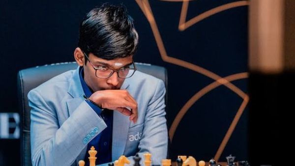 இந்தியாவின் நம்பர்.1 செஸ் வீரர் ஆனார் நம்ம ஊர் பிரக்ஞானந்தா.. உஸ்பெகிஸ்தான் தொடரில் வென்று சாதனை!