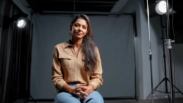 சினிமாவில் அட்ஜஸ்ட்மென்ட் பிரச்சனை.. வெளிப்படையாக பேசிய “சுற்றுலா” பட நடிகை! இளம் ஹீரோயினிக்கு தைரியம் தான்!