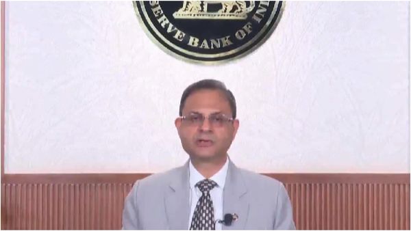 ரெப்போ வட்டி விகிதம் மூன்றாவது முறையாக 0.5% குறைப்பு.. ரிசர்வ் வங்கி அறிவிப்பு!