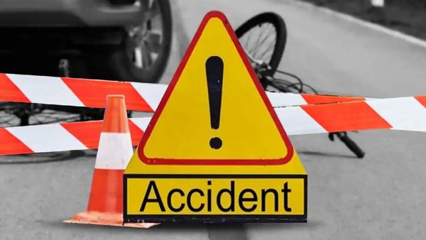 தாம்பரம்- மதுரவாயல் பைபாஸ் சாலையில்! இரு கார்கள் மோதி விபத்து! தந்தை, கர்ப்பிணி மகள் பலி