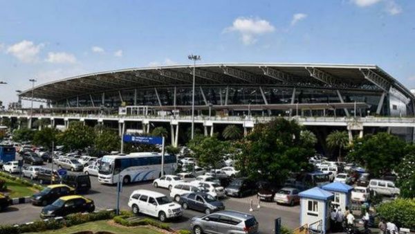 அள்ள அள்ள தங்கம்.. போல்ட், நட்டு இல்லையா.. ஆடிப்போன அதிகாரிகள்.. சென்னை ஏர்போர்ட்டில் ஷாக் சம்பவம்