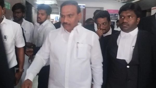 சொத்து குவிப்பு வழக்கில் இன்று நேரில் ஆஜரான திமுக எம்.பி. ஆ.ராசா.. குற்றச்சாட்டு பதிவு ஒத்திவைப்பு!