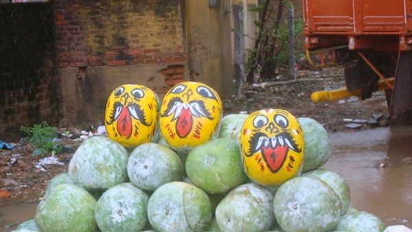 உடையும் வெண் பூசணிக்காய்.. திருஷ்டி கழிக்கும்போது இது முக்கியம்.. ஆன்மீகம், அறிவியல் காரணம் இதுதான்