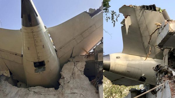 ஃப்ளைட்டில் அப்பவே எலி ஓடுச்சாமே.. பைலட்டின் கடைசி மெசேஜ்.. கருப்பு பெட்டிக்கு வெயிட்டிங்: பிரபலம்