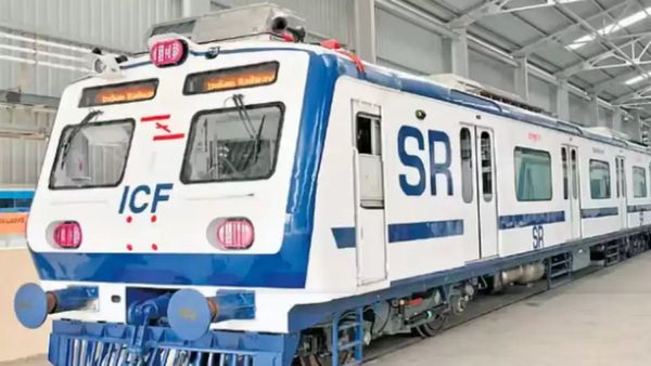 சென்னை புறநகர் ஏ.சி. ரயில்கள் தந்த ஹேப்பி.. பயணிகள் செம வரவேற்பு.. தெற்கு ரயில்வே மகிழ்ச்சி தகவல்