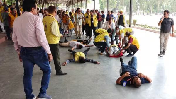 ஆபரேஷன் ஷீல்டு! பாகிஸ்தான் எல்லையோர மாநிலங்களில்.. இரவு நேரத்திலும் நடந்த பாதுகாப்பு ஒத்திகை