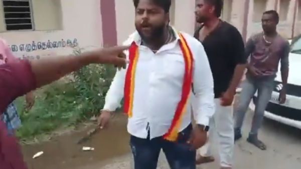 கத்தியை வைத்து நடு ரோட்டில் மோதிக்கொண்ட தவெக நிர்வாகிகள்.. விஜய் பிறந்தநாள் விழாவில் அட்டகாசம்!