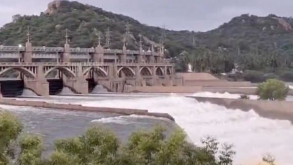 முழு கொள்ளளவை எட்டியது மேட்டூர் அணை.. 67 ஆண்டுகளுக்குப் பிறகு ஜூன் மாதத்தில் நடந்த சம்பவம்!