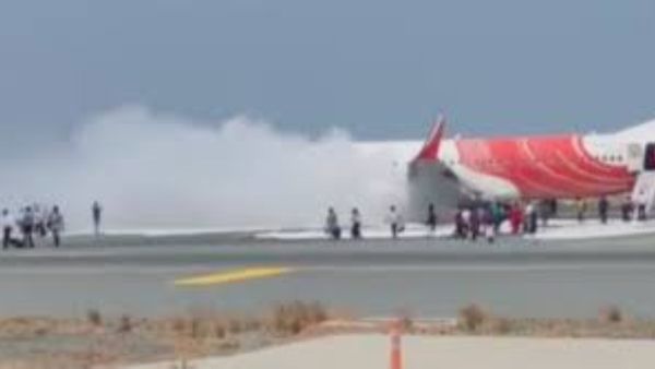 இந்தியாவில் மீண்டும் ஒரு விமான விபத்து.. தரையிறங்கியதும் பற்றி எரிந்த ஏர் இந்தியா விமானம்.. அலறிய பயணிகள்