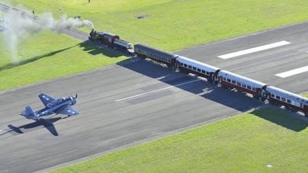 ”ரயில் வந்தால் விமானம் போகாது, விமானம் வந்தால் ரயில் போகாது” உலகின் வினோத ஏர்போர்ட்! எங்கே தெரியுமா?