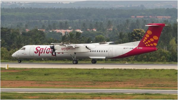 90 பேரின் உயிரை.. கெட்டியாக பிடித்த விமானி! சென்னை விமான நிலையத்தில் பரபரப்பு!