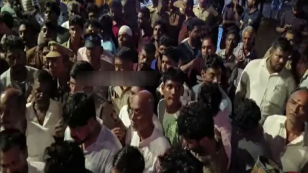 சென்னை திருவொற்றியூரில் தேங்கி கிடந்த மழைநீரில் மின் கசிவு.. டியூசன் சென்று வந்த பள்ளி மாணவன் பலி