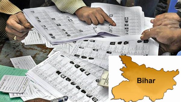 வாக்காளர் பெயர் பட்டியல் திருத்தப் பணி.. ஆதார் அட்டையை ஏற்க மறுக்கும் அதிகாரிகள்! பீகாரில் சலசலப்பு!