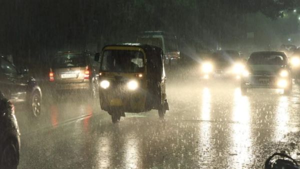 வங்கக் கடலில் திடீர் மாற்றம்.. தமிழகத்திற்கு பறந்த எச்சரிக்கை! 6 மாவட்டங்களில் இன்று கனமழை பெய்யும்