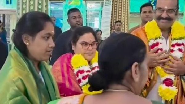 நெப்போலியனின் குலசாமி மருமகள்.. அம்மா வீட்டுக்கு போன அக்‌ஷயா.. புறப்பட்ட புரளி.. சபாஷ் நெப்போலியன்