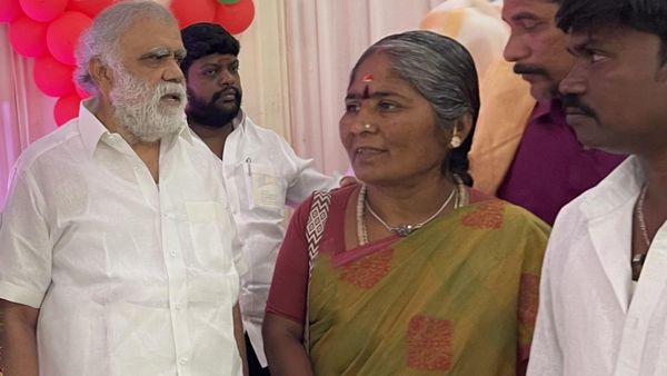 சந்தனக் கடத்தல் வீரப்பனுக்கு மணி மண்டபம்! அமைச்சரிடம் கேட்ட முத்துலட்சுமி! விஜய்யை இப்படியா பேசுவது?