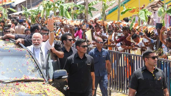 மோடியின் தமிழக வருகையை எப்படி பார்க்கிறீர்கள் ? அக்கறையா OR அரசியலா? பொதுமக்களின் கருத்து இதுதான்