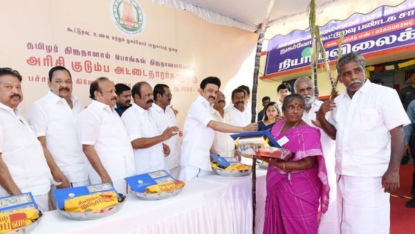 ஒரே ஒரு ரேசன் கார்டை வச்சு..சம்பவம் செய்த ஸ்டாலின்! இந்தியாவிலேயே முதலிடம்! சிக்சருக்கு மேல் சிக்சர்