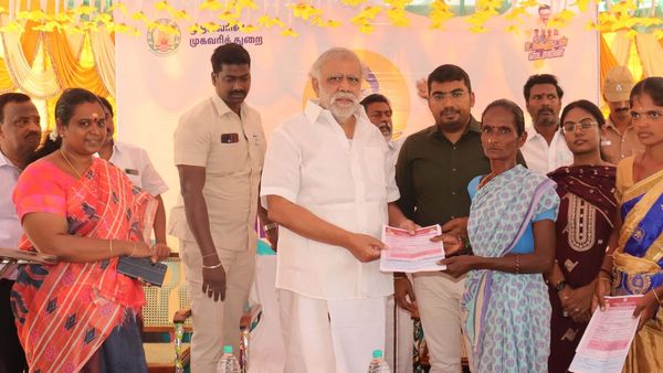 குடும்ப தலைவிகளுக்கு ஜாக்பாட்.. அனைவருக்கும் மகளிர் உரிமைத் தொகை! அமைச்சர் சொன்ன ஹேப்பி நியூஸ்!