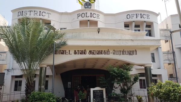 ஏங்க அவரு செத்துட்டாருங்க! இறந்து போன தாசில்தார்.. 100 கோடி சொத்தை ஆட்டைய போட்ட கும்பல்!