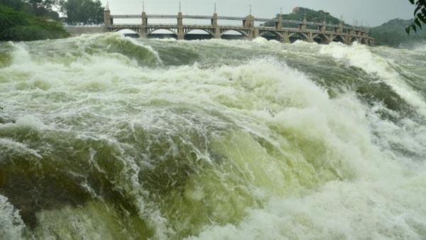 பொங்கி வருது காவிரி.. எந்த பயனும் இல்ல! மணல் கொள்ளையே மகத்தான கொள்கையா? பறந்த கண்டனம்!