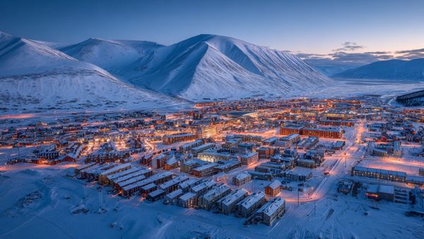 இந்த ஊரில் பிறப்பதற்கும் தடை, இறப்பதற்கும் தடை.. ஆனா மக்கள் தொகை ஏறுதே.. அது எப்படி! சுவாரஸ்யம்!