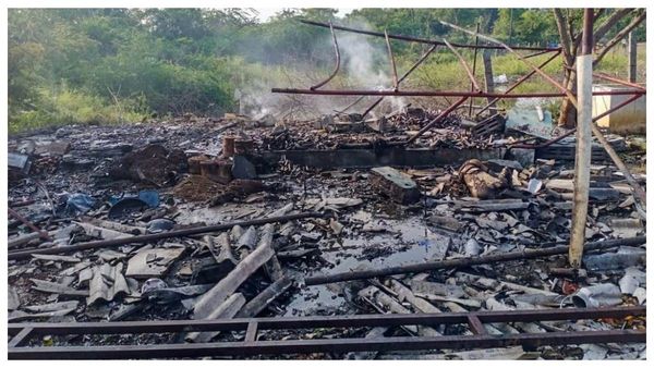 10 உயிரு போச்சே.. கதறி துடிக்கும் குடும்பத்தினர்.. சாத்தூர் பட்டாசு ஆலை விபத்தில் தொடரும் உயிரிழப்பு