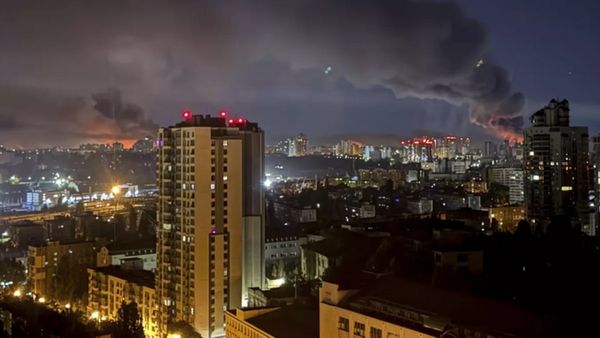 பிடியை இறுக்கும் ரஷ்யா.. உக்ரைன் மீது பொழிந்த ட்ரோன் குண்டுகள்! புதின் ருத்ர தாண்டவம்