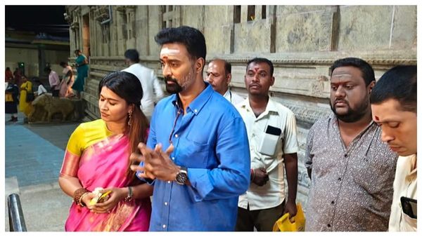 பேரூர் பட்டீஸ்வரர் கோயிலில் விழுந்து வணங்கிய சினேகா, பிரசன்னா.. குடும்பத்தினருடன் சுவாமி தரிசனம்