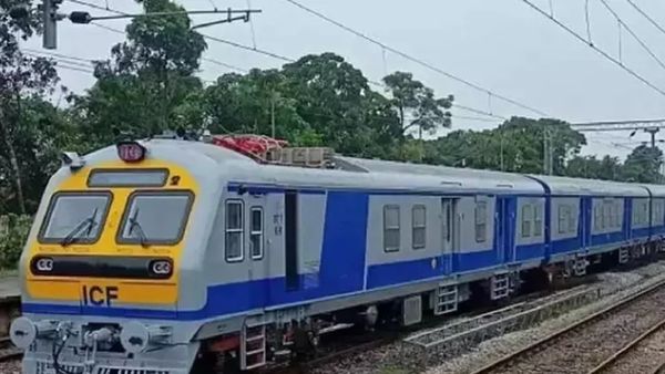 சென்னை-அரக்கோணம் பயணிகளுக்கு வரப்பிரசாதம்.. புதிய மின்சார ரயிலில் இவ்வளவு வசதிகளா?