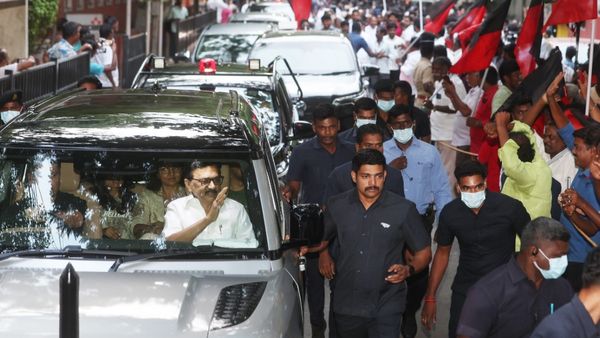 ஸ்டாலின் டிஸ்சார்ஜ்.. உடல்நிலை எப்படி இருக்கு? அப்போலோ வெளியிட்ட அறிக்கை!