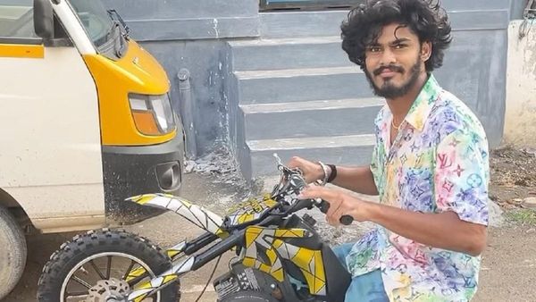 மீண்டும் லைசென்ஸ் கேட்ட டிடிஎஃப் வாசன்.. மனுவை தள்ளுபடி செய்தது சென்னை ஐகோர்ட்!