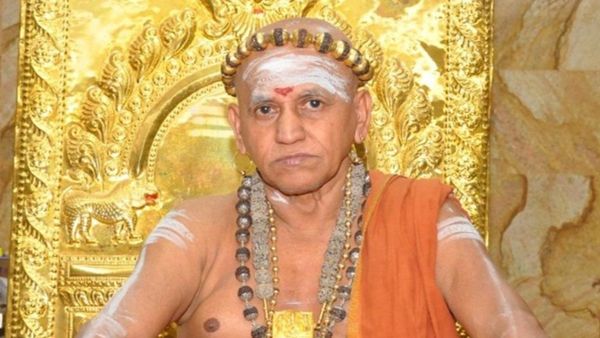 மதுரை ஆதீனத்துக்கு எதிராக இளைய ஆதீனம் திடீர் உண்ணாவிரத போராட்டம்.. சலசலப்பு!