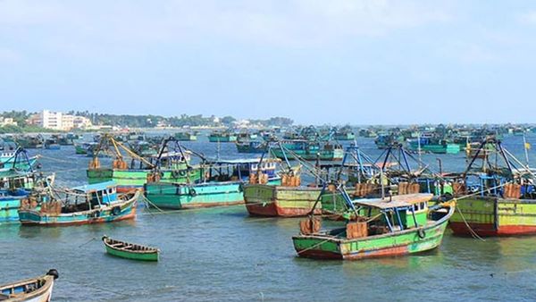 ராமேஸ்வரம் மீனவர்கள் காலவரையற்ற வேலைநிறுத்தம்.. உண்ணாவிரதம், ரயில் மறியல்! தொடர் போராட்டம் அறிவிப்பு