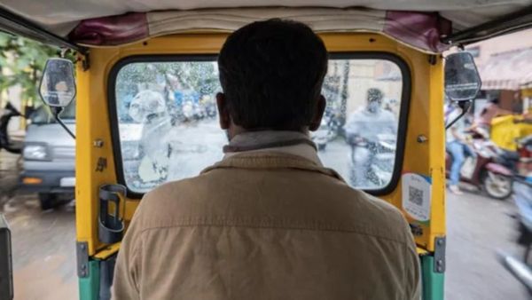 ’என்னடா இது பித்தலாட்டமா இருக்கு’ 1 கிமீ-க்கு ரூ.425 ஆ.. ஆட்டோ கட்டணத்தை பார்த்து பெங்களூர் நபர் ஷாக்