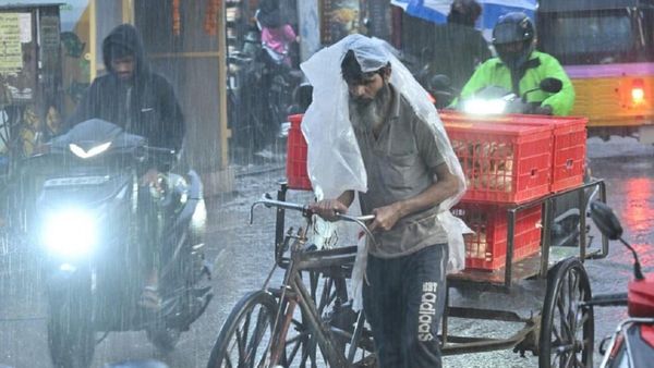 குடையை மடக்காதீங்க.. சென்னை புறநகரில் விடிய விடிய மழை.. இன்று 29 மாவட்டங்களுக்கும் சம்பவம் இருக்கு