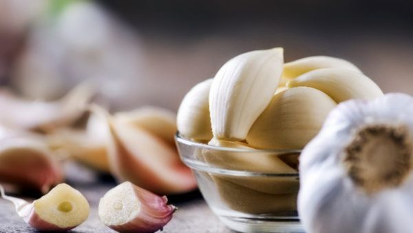 வெறும் வயிற்றில் பச்சை பூண்டு.. கோடி நன்மை கொட்டி இருக்கு! ஆனா 