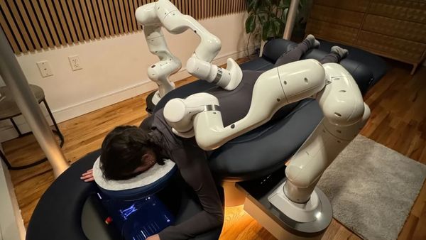 AI: இது புதுசா இருக்குப்பா.. புதுசா இருக்கு.. உலகின் முதல் ஏஐ மசாஜ் சேவை! அமெரிக்காவில் அறிமுகம்!