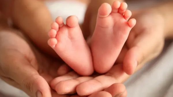 நாமிருவர் நமக்கு ஒருவர்.. சர்ரென சரியும் குழந்தை பிறப்பு விகிதம்! தமிழ்நாட்டுக்கு இப்படி ஒரு ஆபத்தா?