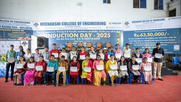 மீனாட்சி பொறியியல் கல்லூரியில்.. முதலாம் ஆண்டு மாணவர்களுக்கு புதுமுக வரவேற்பு நிகழ்ச்சி!