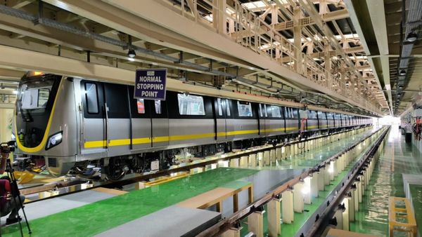 மோடியை வைத்து அரசியல் ஸ்டண்ட் அடிக்கதான் பொம்மசந்திரா, எலக்ட்ரானிக்சிட்டி, சில்க்போர்டு மெட்ரோவா?