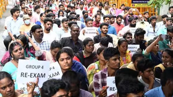 TNPSC Group 4: டிஎன்பிஎஸ்சி குரூப் 4 மறுதேர்வு நடத்தப்படுமா? சென்னையில் நடந்த போராட்டம்! எச்சரிக்கை!