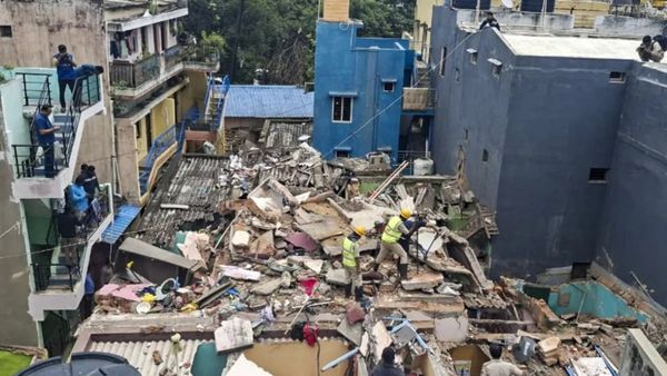 பெங்களூர் வில்சன் கார்டன் பகுதியில் இன்று கேட்ட பயங்கர சத்தம்.. சிறுவன் பலி.. 12 பேர் படுகாயம்!