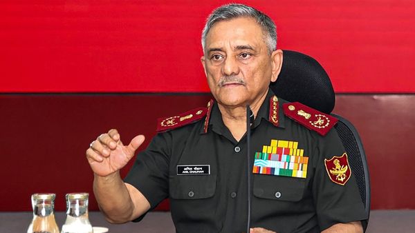 Anil Chauhan: இரவோடு இரவாக வந்த உத்தரவு! முப்படைகளின் தலைமை தளபதி அனில் சவுகான் பதவிக்காலம் நீடிப்பு