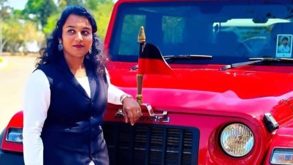 திருட்டு வழக்கில் சிக்கிய பெண் தவெக இல்லை.. ஐடி விங் பதிவு.. களத்தில் குதித்த விர்ச்சுவல் வாரியர்ஸ்!