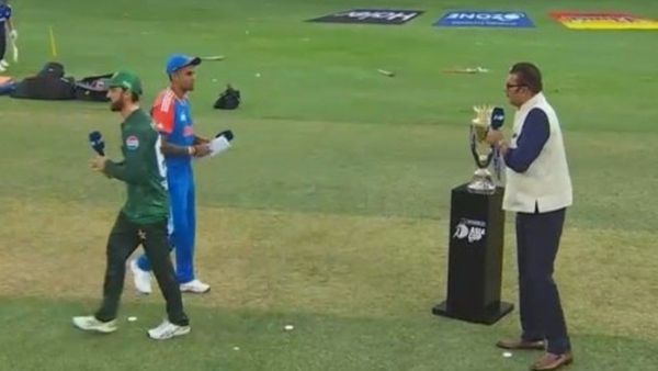 India vs Pakistan: இந்தியா - பாகிஸ்தான் கிரிக்கெட்: நேருக்கு நேர் பார்ப்பதை தவிர்த்த கேப்டன்கள்.. இதை நோட் பண்ணீங்களா