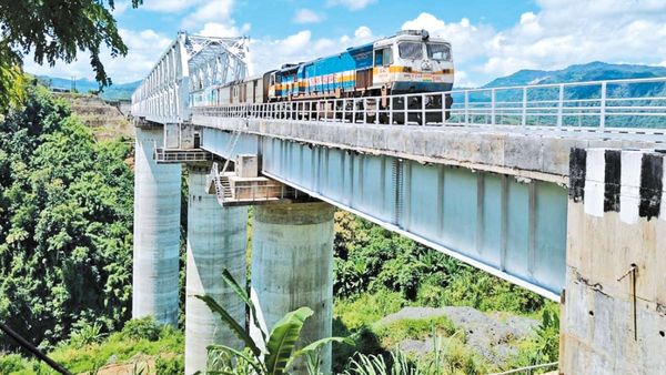 55 பாலம், 48 சுரங்கப்பாதை.. மிசோரமில் 8000 கோடியில் பிரம்மாண்டம்.. 1.30 மணி நேரமான 10 மணி நேர பயணம்